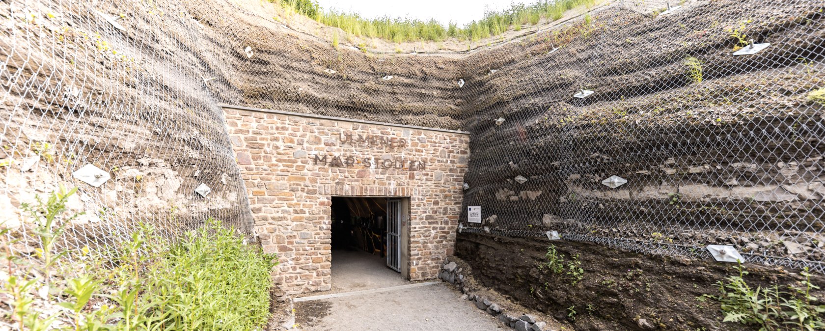 Maar Stollen in Ulmen, © Eifel Tourismus GmbH, AR-shapefruit AG