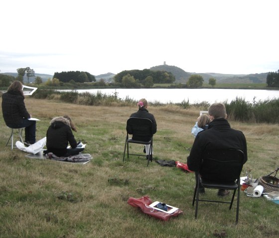 Cours de peinture au Rodder Maar, © Christel Lenzgen