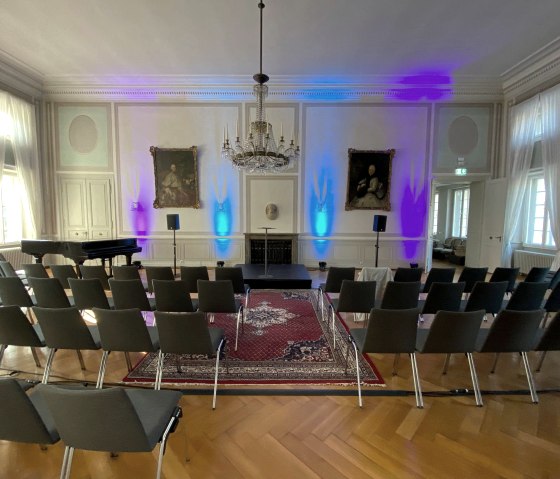 Bestuhlter Saal