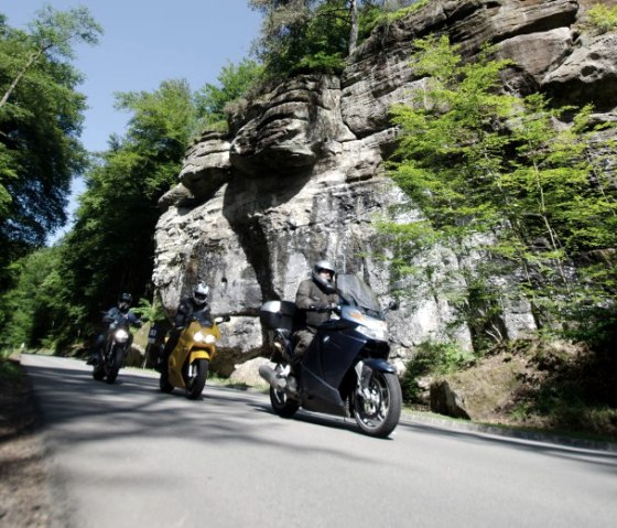 Motorradtouren Eifel: Auf Tour durch beeindruckende Felsformationen, © RoadConcept