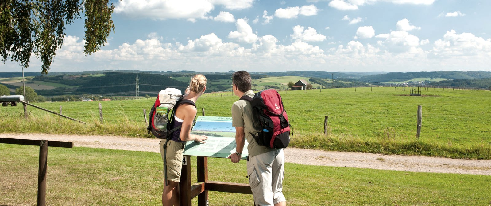 Eifel-Blick bei Kronenburg am Eifeler Quellenpfad, © Eifel Tourismus GmbH, D. Ketz