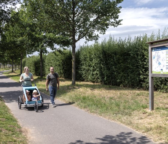 Die EifelSpur Ritter, Römer, Rüben ist für Kinderwagen geeignet, © Eifel Tourismus GmbH, Tobias Vollmer