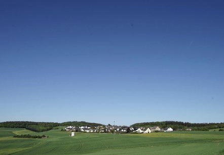 Ausblick auf Herresbach, © Foto: Laura Rinneburger, Quelle: Touristik-Büro Vordereifel