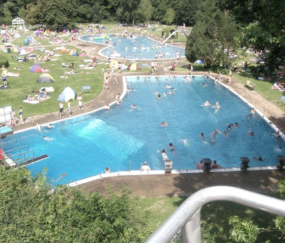 buitenzwembad 1, © Freibad Heimbach