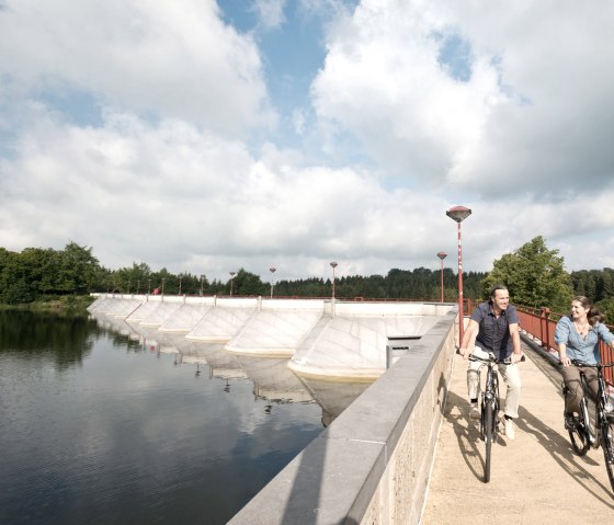 Radtour Eifel: Vennbahn, Stausee Buetgenbach, © vennbahn.eu