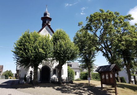 Außenansicht der Kapelle, © Foto: Svenja Schulze-Entrup, Quelle: Touristik-Büro Vordereifel