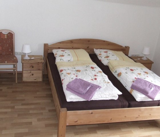 Ferienwohnung Schlafzimmer-, © Nordeifel Tourismus GmbH & Gästehaus Jütten