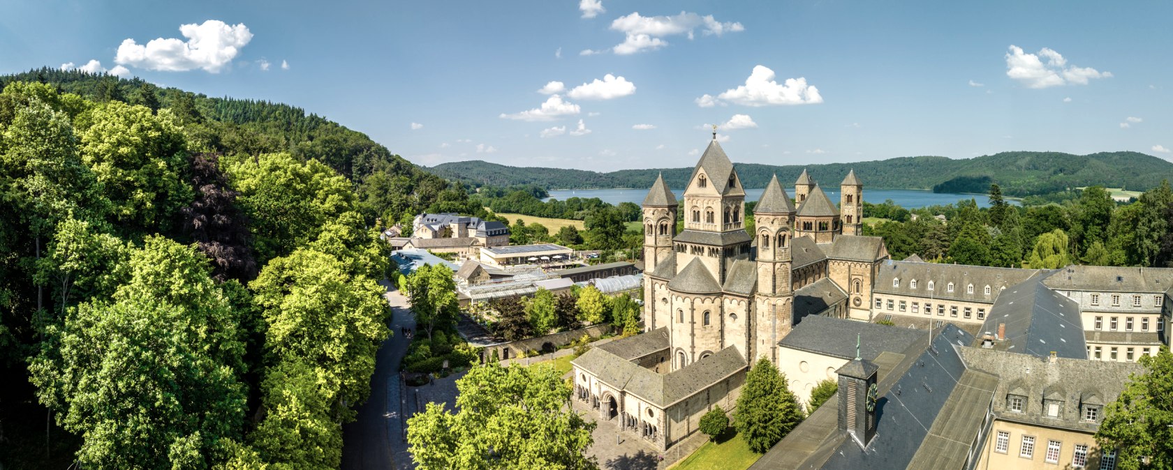 Kloster Maria Laach und Laacher see, © Eifel Tourismus GmbH, Dominik Ketz