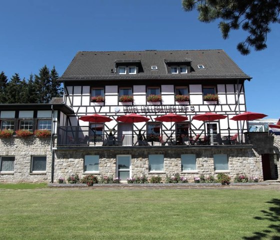 Terrasse, © Nordeifel Tourismus GmbH & Hotel  Restaurant Hollerather Hof