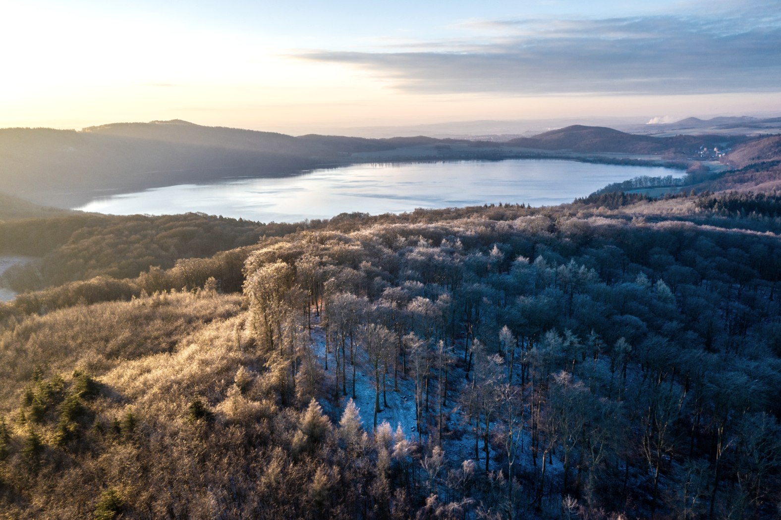 Blick auf den Laacher See, © Eifel Tourismus GmbH, Dominik Ketz