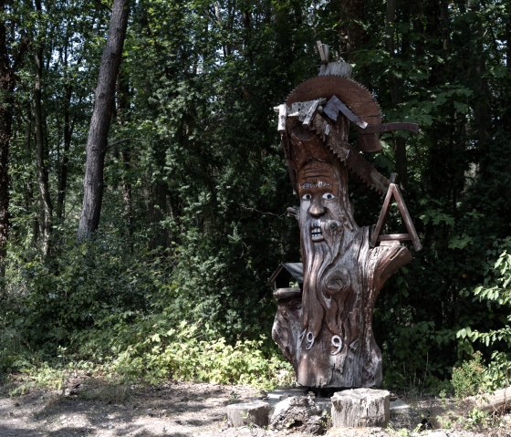 Hölzerner Mann, EifelSpur zwischen Ville und Eifel, © Nordeifel Tourismus GmbH