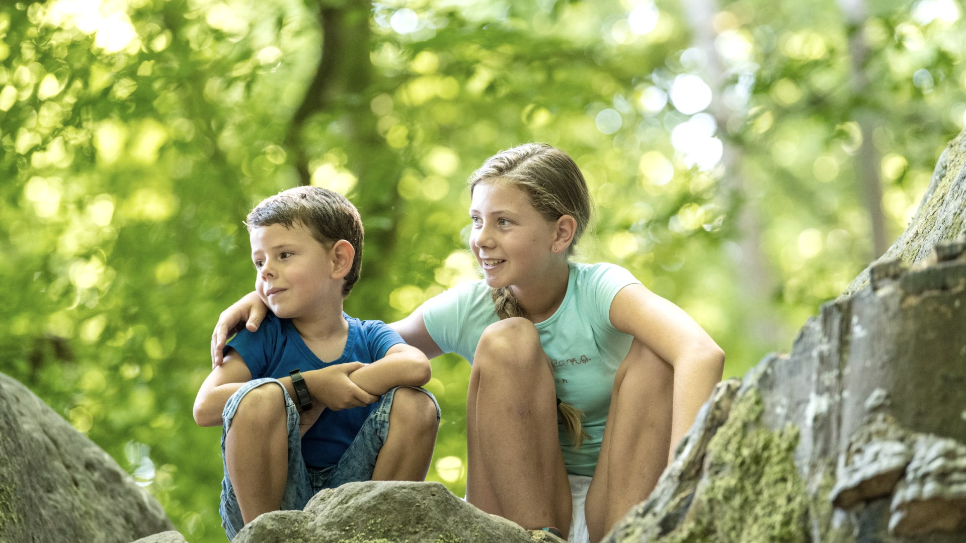 Wandern mit Kindern in den Wäldern der Eifel, © Felsenland Südeifel, D. Ketz