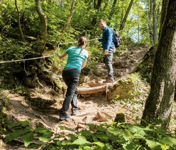 Auf dem Weg zum Klidinger Wasserfall, © Eifel Tourismus GmbH, AR-shapefruitAG