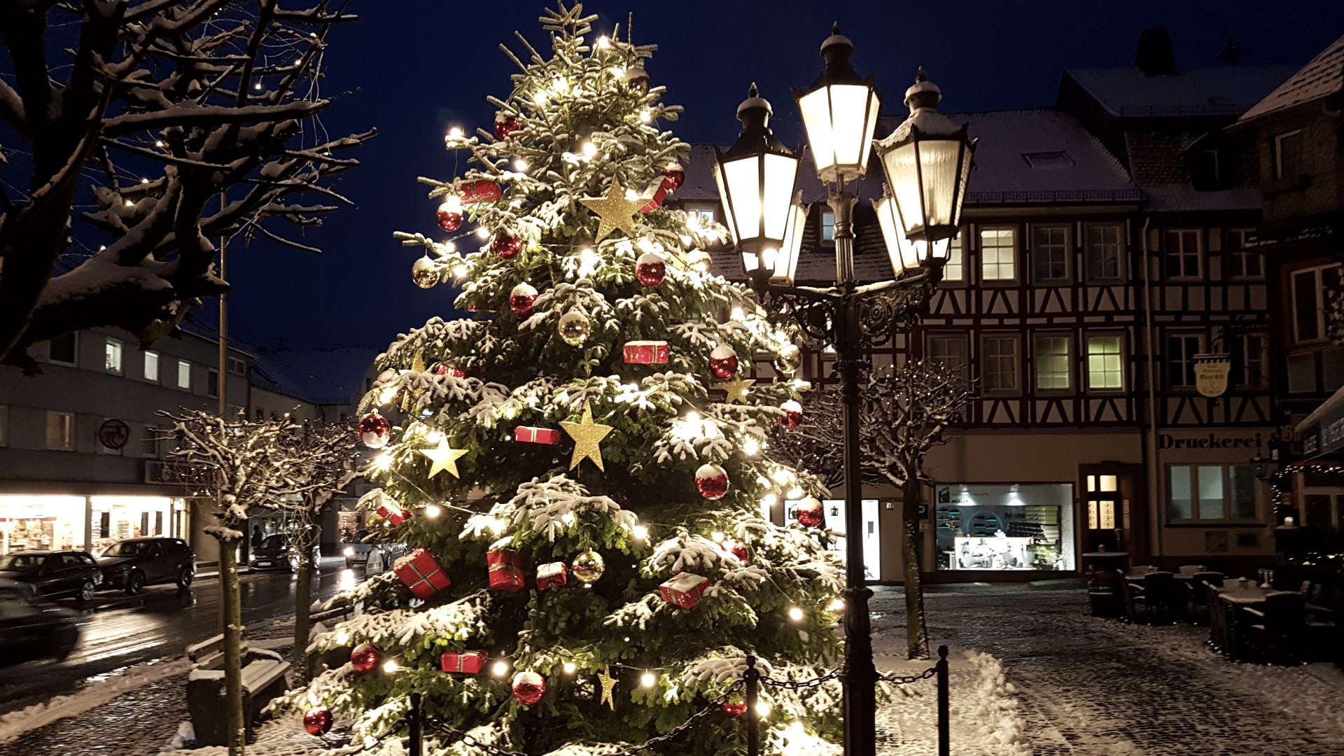 Weihnachtsbaum in Adenau, © Tourist-Information Adenau D. Scheffold