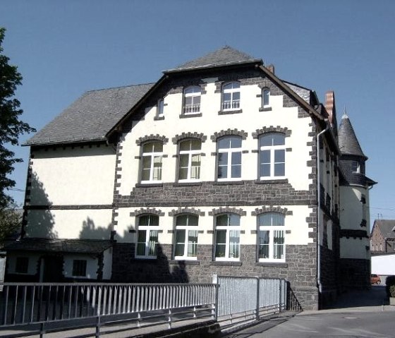 Grundschule in Kehrig, © Foto: Ortsgemeinde Kehrig, Quelle: Touristik-Büro Vordereifel