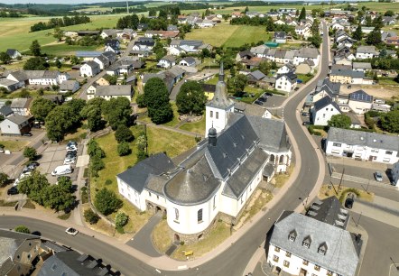 Bleialf Pfarrkirche Sankt Marien, © Tourist-Information Prümer Land/Eifel Tourismus (ET) GmbH, D. Ketz