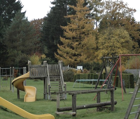 Spielplatz am Camping Eifelblick Gerolstein, © Waldferienpark Gerolstein