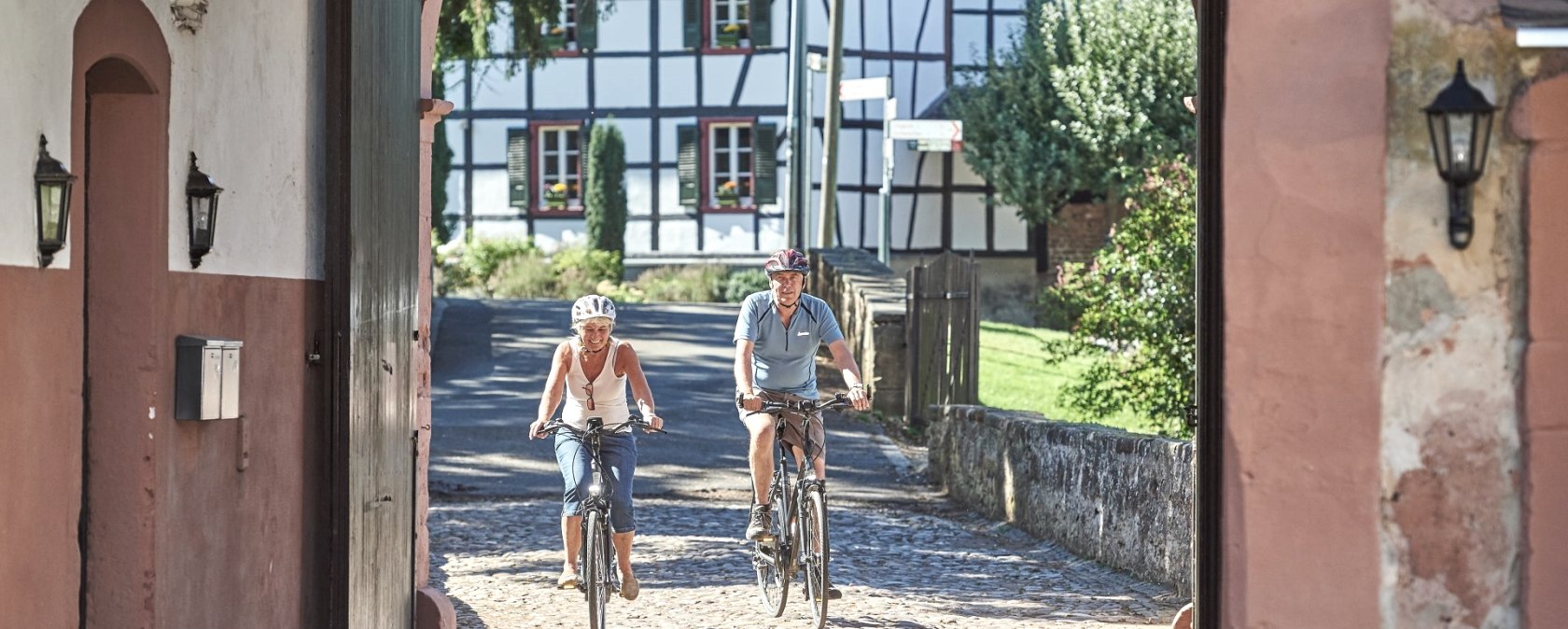 Radtour auf der Wasserburgen-Route, © apart fotodesign, A. Pallmer