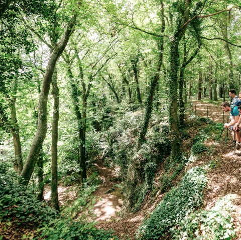 Wanderpause an der Kakushöhle, © paul-meixner