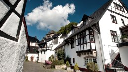 Historischer Ortskern Blankenheim mit Ahrquelle, © Eifel Tourismus GmbH, Dominik Ketz