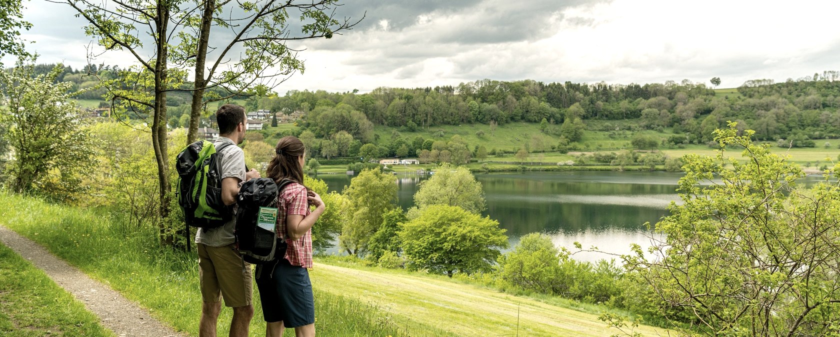 Ausblick vom Vulcano-Pfad auf das Schalkenmehrener Maar, © Eifel Tourismus GmbH, Dominik Ketz