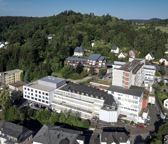 Krankenhaus Luftaufnahme, © Fotostudio Nieder