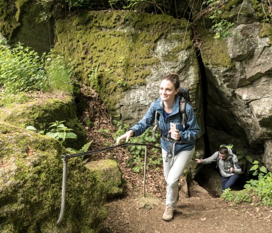 Mühlsteinhöhlen am Vulcanpfad, © Eifel Tourismus GmbH, Dominik Ketz