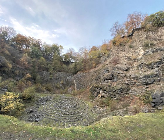 A l'intérieur de l'Arensberg, © Touristik GmbH Gerolsteiner Land, Leonie Post