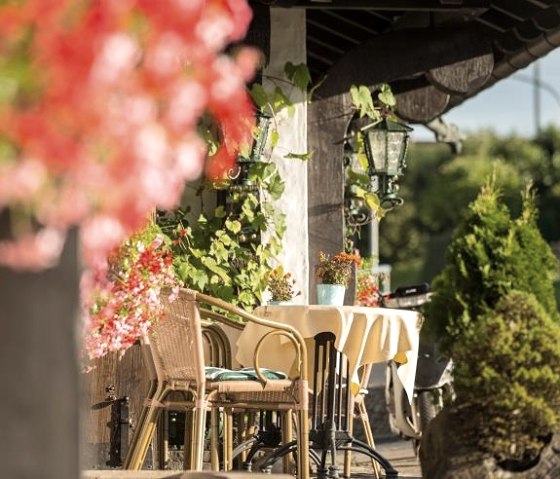 Restauranteingang, © Natur- und Wohlfühlhotel Kastenholz