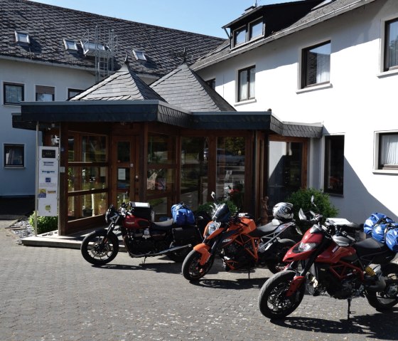 Landhotel Karrenberg: Motorradfahrer willkommen!, © Landhotel Karrenberg