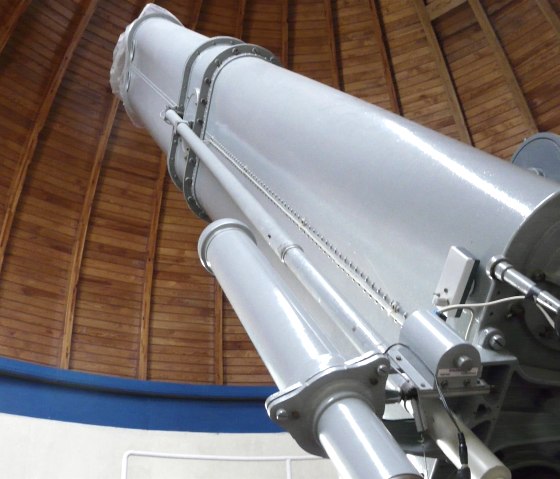 Teleskop im Observatorium, © GesundLand Vulkaneifel