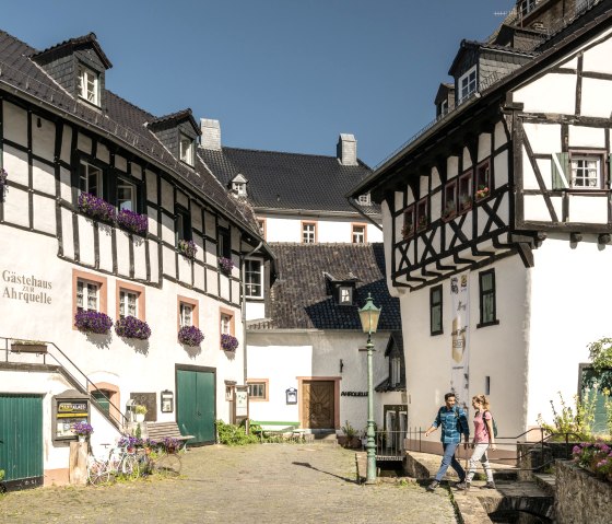 Die Ahr entspringt unter einem Haus in Blankenheim, © Eifel Tourismus GmbH, Dominik Ketz