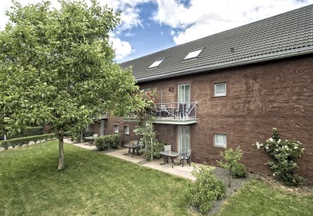 Die Terrassen & Balkone mit Blick auf die Kirche