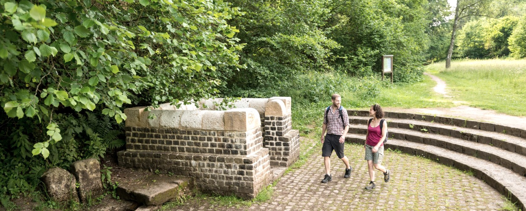 Grüner Pütz: Römische Quellfassung in Nettersheim, © Eifel Tourismus GmbH, D. Ketz