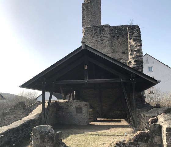 Ruines du château de Glaadt, © Touristik GmbH Gerolsteiner Land