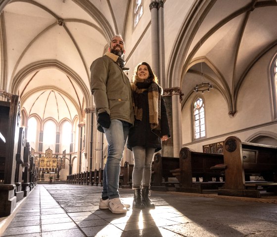 Bezoek aan de stiftskerk in Münstermaifeld, © Eifel Tourismus GmbH, D. Ketz