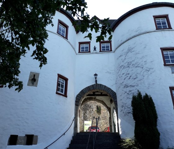 Zur Burg Reifferscheid