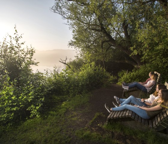 Ausruhen am Laacher See, © Kappest/Vulkanregion Laacher See