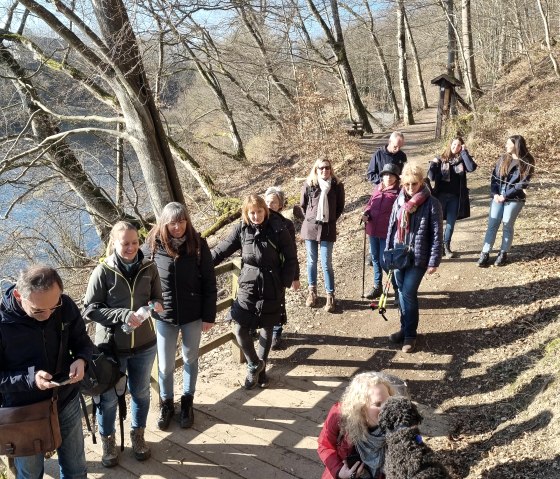 Besucher am Ulmener Maar, © GesundLand Vulkaneifel GmbH