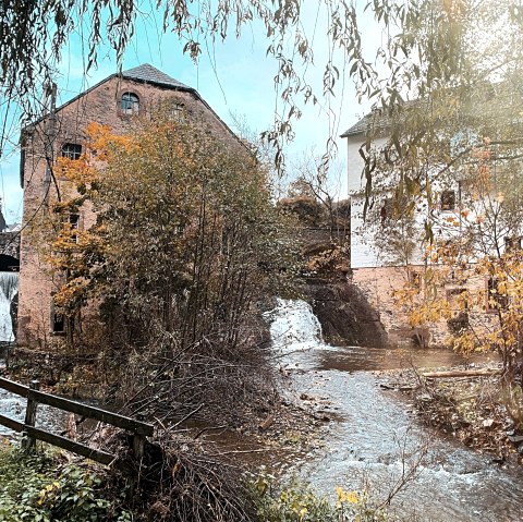 Watervallen in het stadspark, © Felsenland Südeifel Tourismus GmbH, AC Krebs