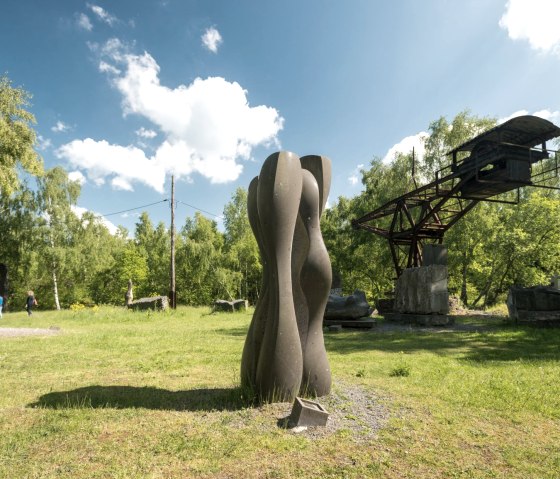 Skulptur im Mayener Grubenfeld, © Rheinland-Pfalz Tourismus GmbH, D. Ketz