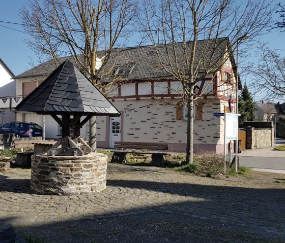 Dorfplatz  in Kehrig, © Foto: Svenja Schulze-Entrup, Quelle: Touristik-Büro Vordereifel