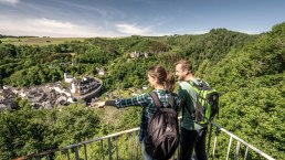 Blick von der großen Kanzel auf Neuerburg, © Eifel Tourismus GmbH, D. Ketz