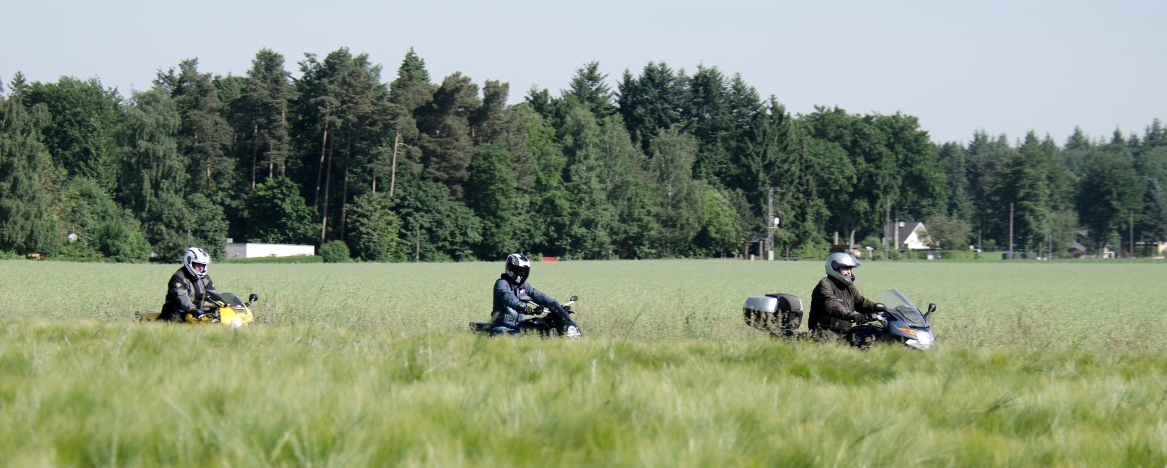 Motorradtouren Eifel: Touren mitten durch grüne Landschaft, © RoadConcept