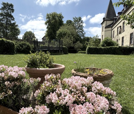 Garten mit Trampolin