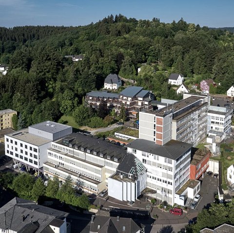 kleinere Auflösung Panoramaaufnahme-Krankenhaus-Da, © Foto Nieder