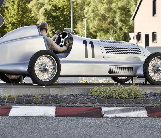 "Der Silberpfeil" in Adenau, © TI Hocheifel-Nürburgring,Jonathan Andrews