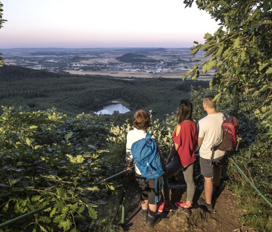 Blick von der Teufelskanzel, © Kappest/Vulkanregion Laacher See