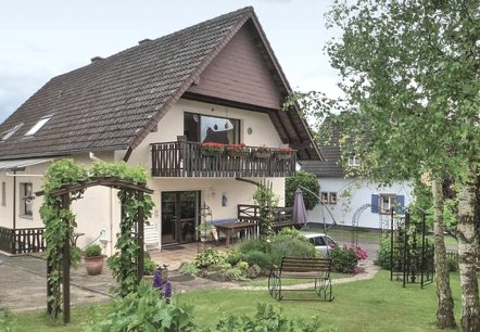 Haus mit Terrasse und Parkplatz, © Gertrud Wieser