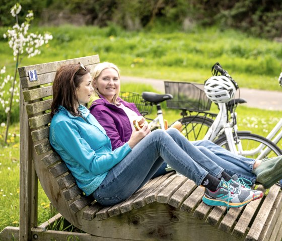 Maifeld-Radwanderweg, entspannte Pause, © Eifel Tourismus GmbH, Dominik Ketz